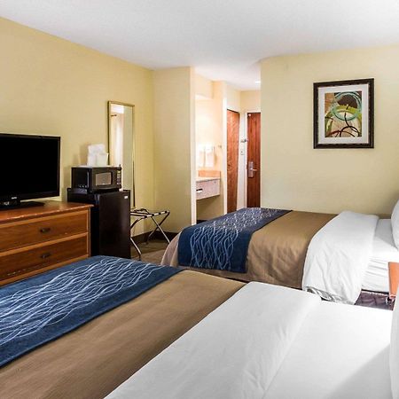 Quality Inn Darien-North Brunswick Exterior foto