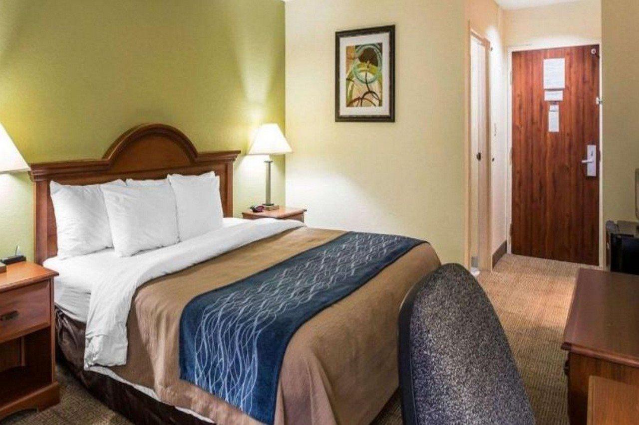 Quality Inn Darien-North Brunswick Exterior foto