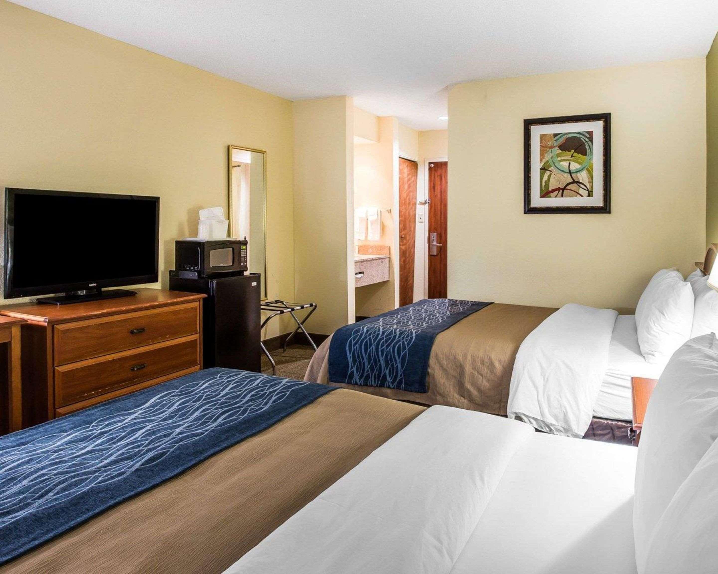 Quality Inn Darien-North Brunswick Exterior foto