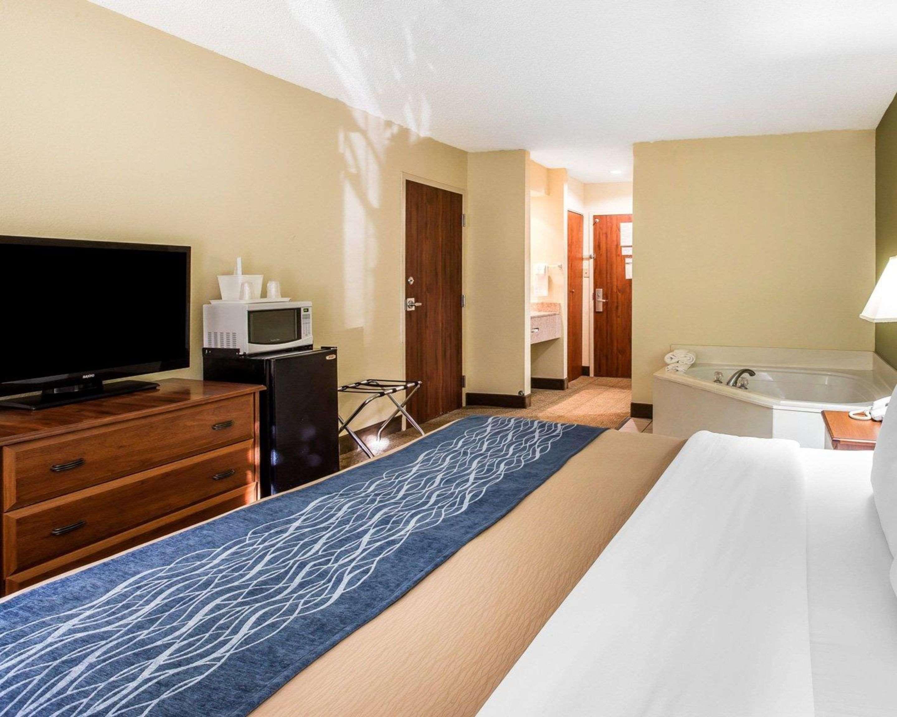 Quality Inn Darien-North Brunswick Exterior foto